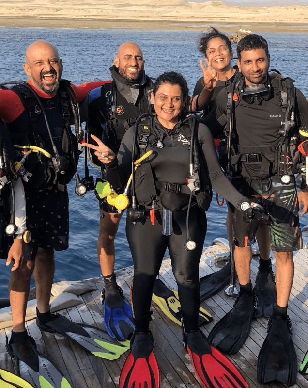 dive-master image