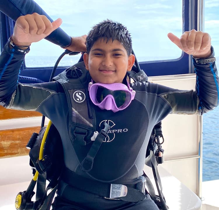 Tejaswin Ram Chandnani, 18 dives